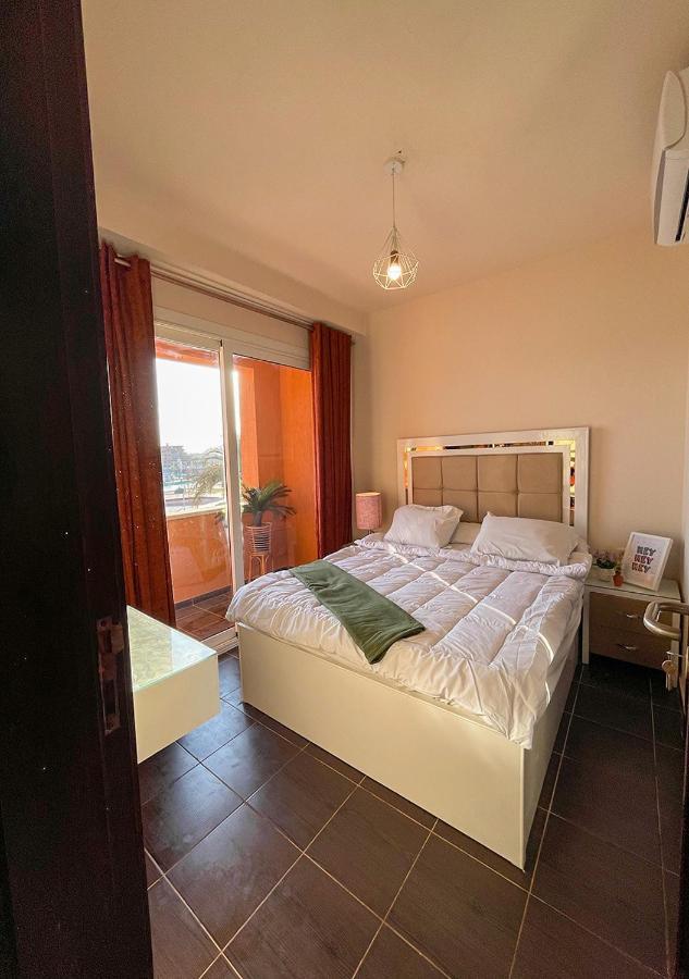 Fully Equipped Apartments Pool & Mountains View In Porto Sharm Resort מראה חיצוני תמונה